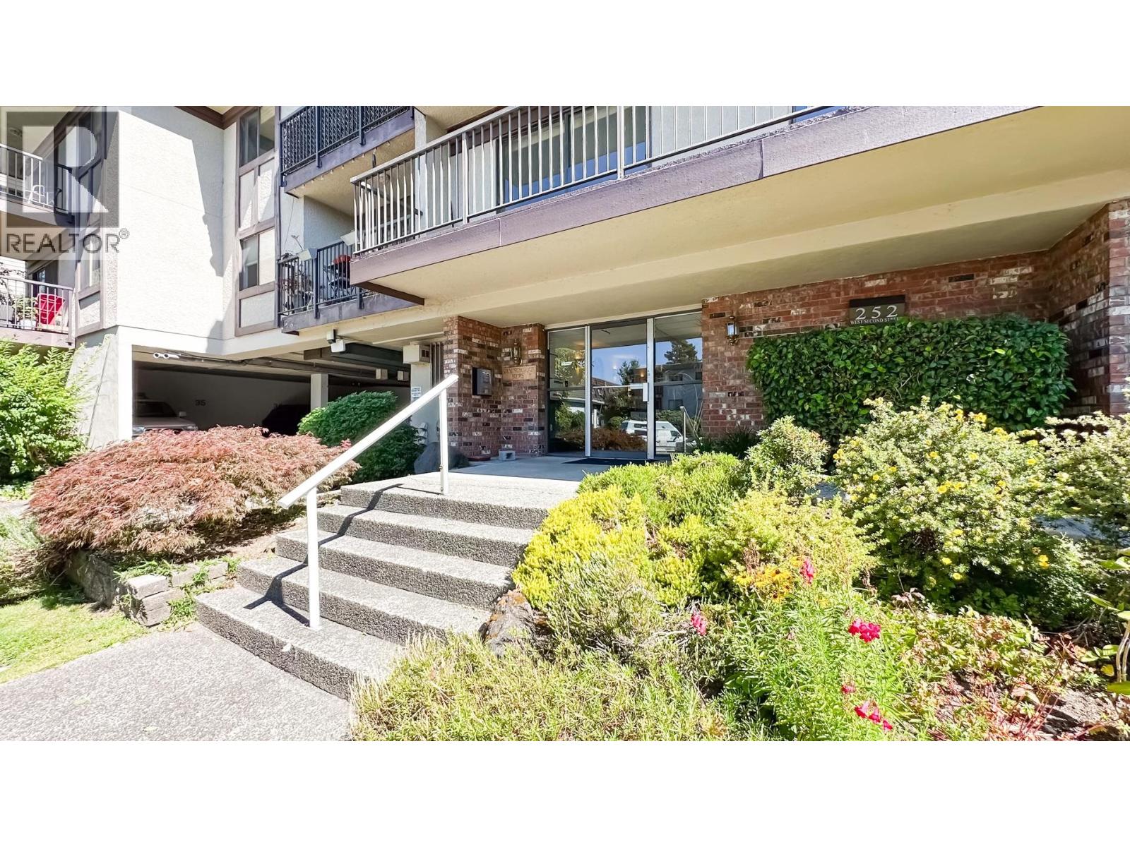 Photo 3 of 306 252 W 2nd Street, North Vancouver BC