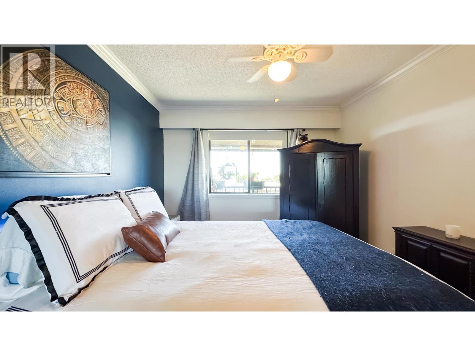 Photo 16 of 306 252 W 2nd Street, North Vancouver BC