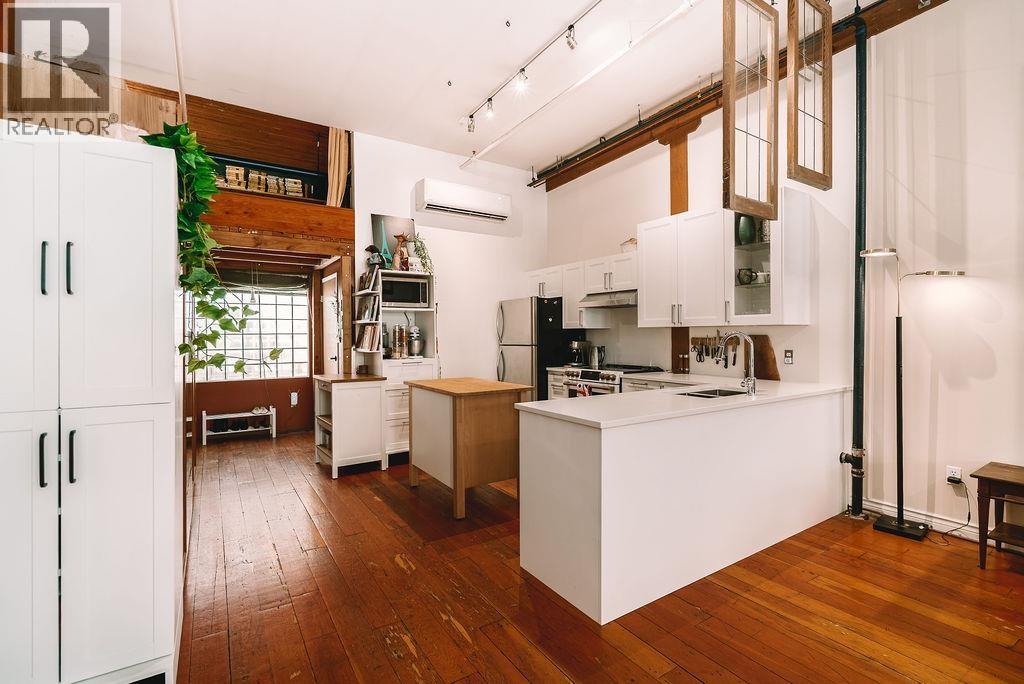 Photo 4 of 306 2556 E Hastings Street, Vancouver BC
