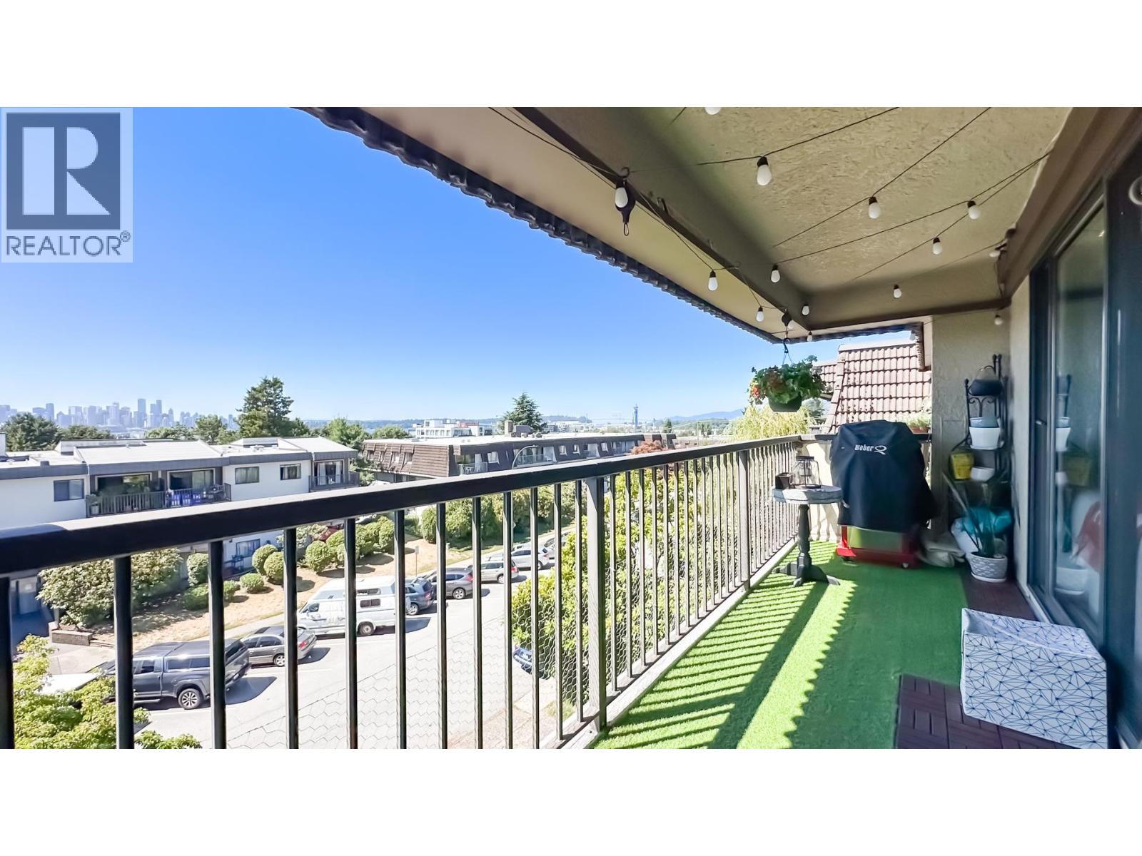 Photo 20 of 306 252 W 2nd Street, North Vancouver BC