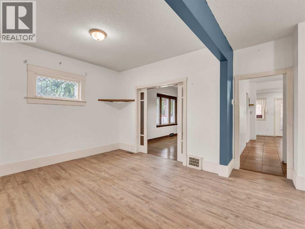 Photo 13 of 169 5 Street Se, Medicine Hat AB