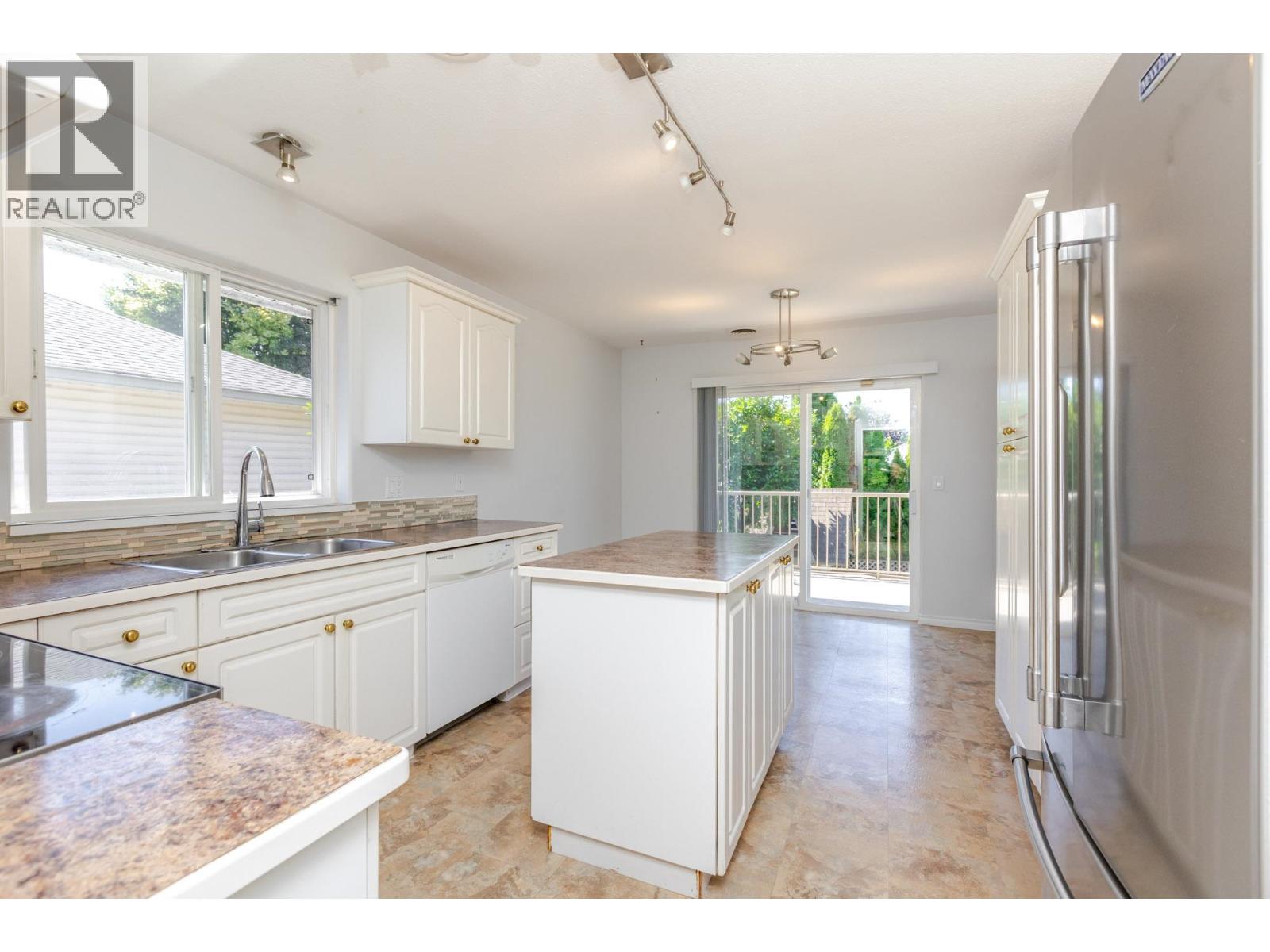 Photo 10 of 12727 227 B Street, Maple Ridge BC