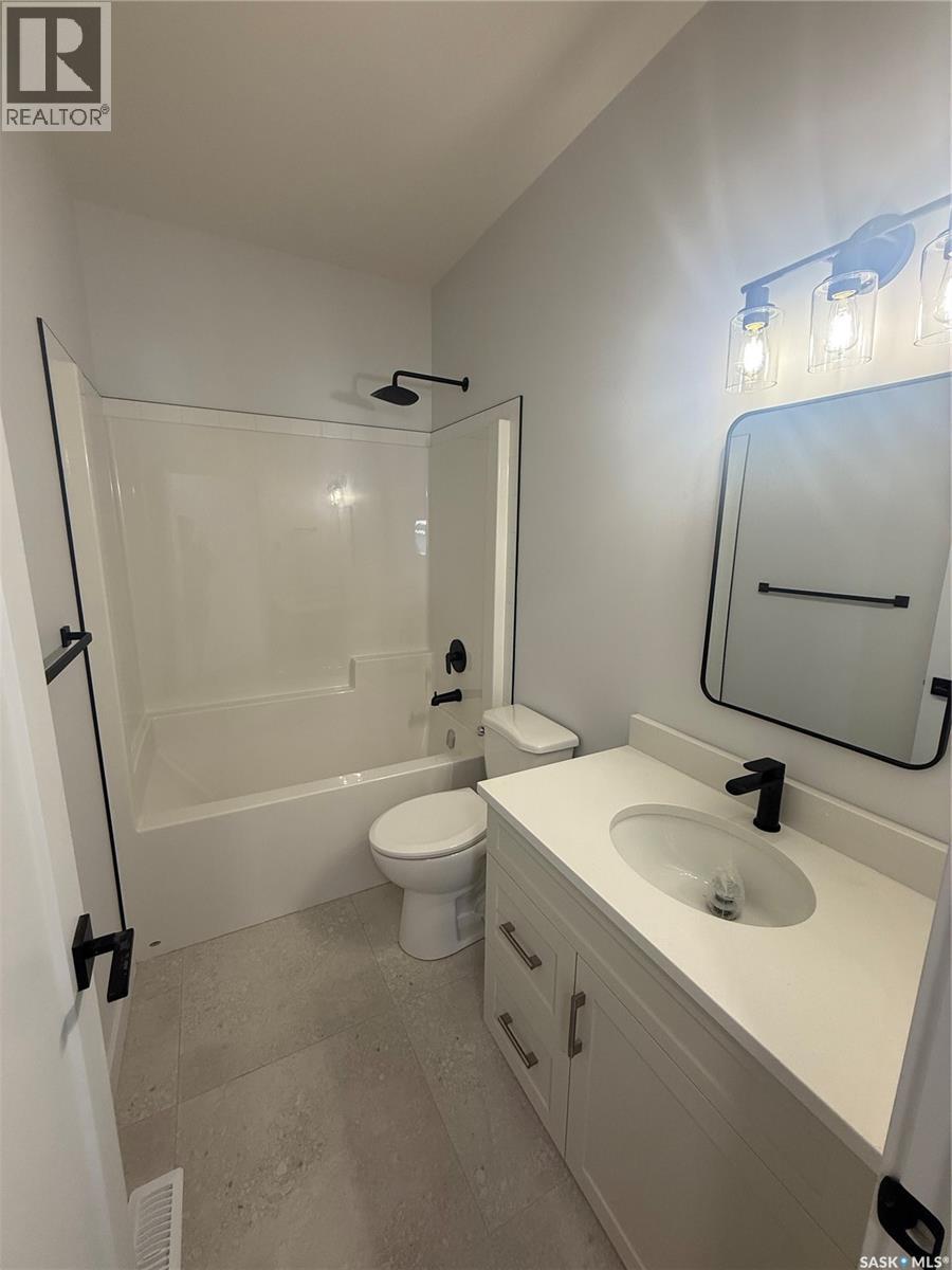 Photo 13 of 114 Haverstock Crescent, Saskatoon SK