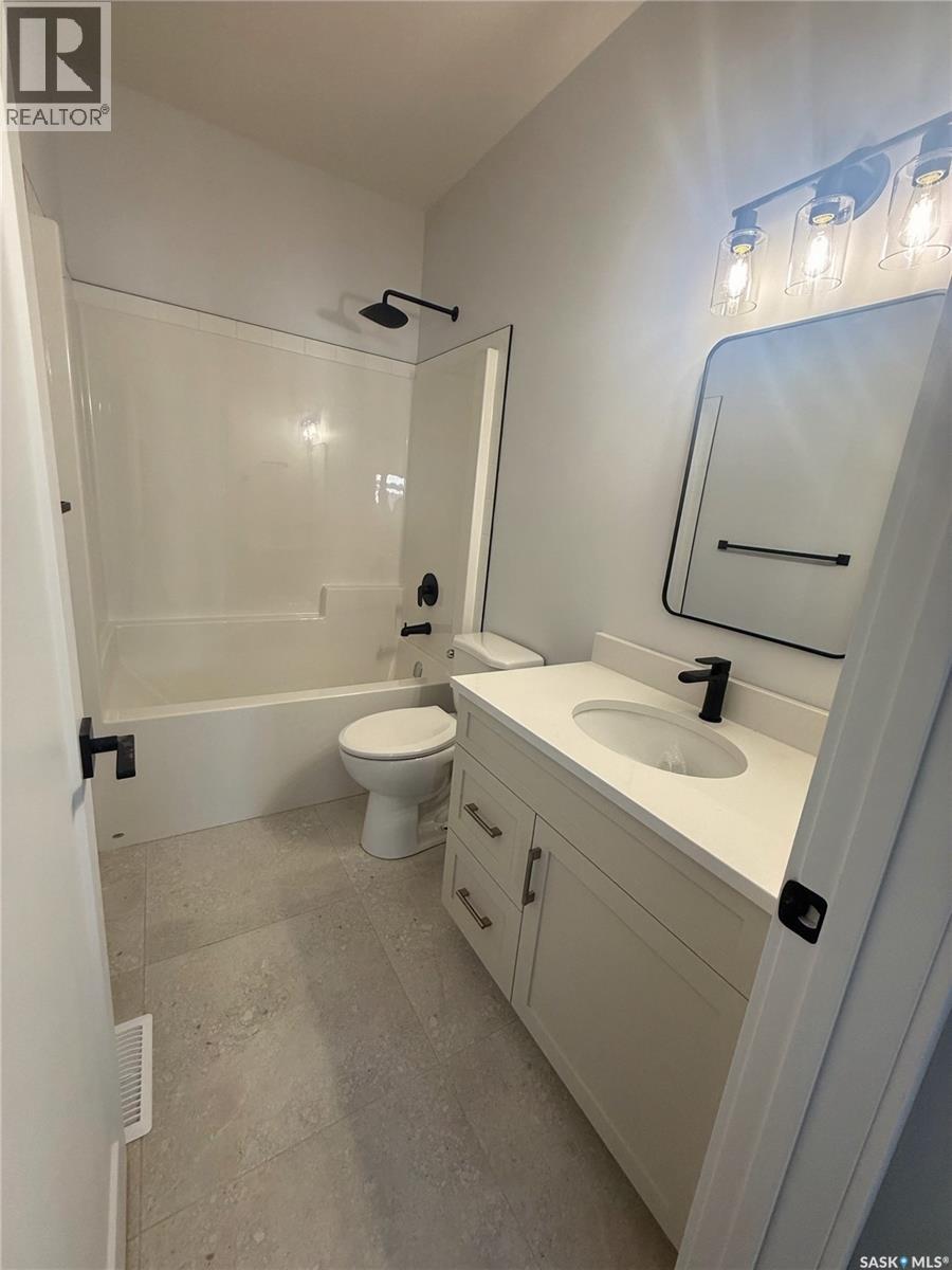 Photo 8 of 114 Haverstock Crescent, Saskatoon SK