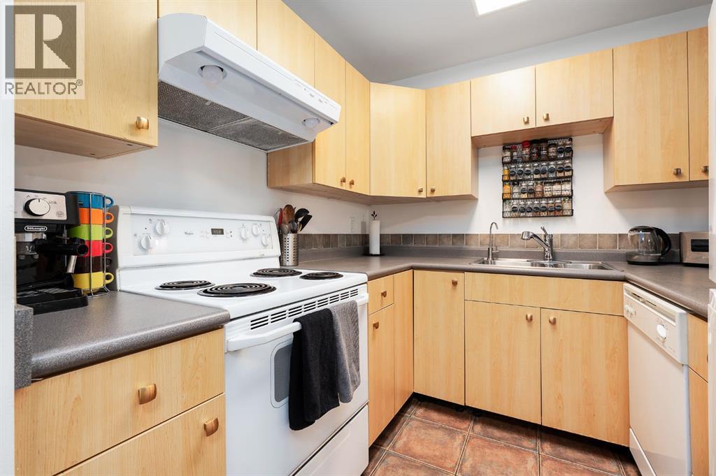 Single Family House for Sale in   Glamis Drive SW Glamorgan Calgary 