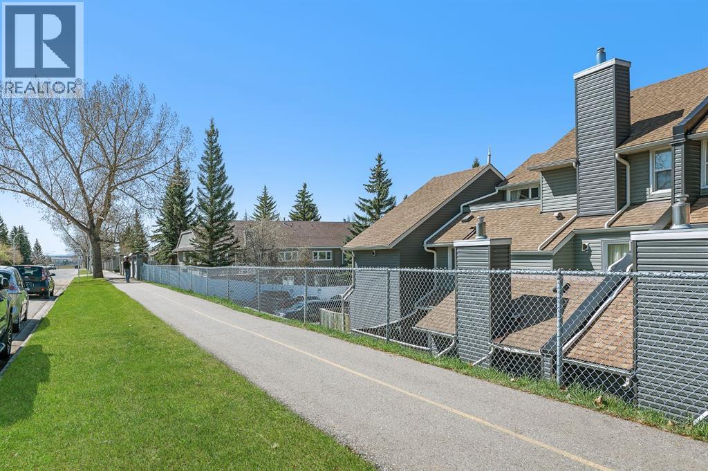 Single Family House for Sale in   Glamis Drive SW Glamorgan Calgary 