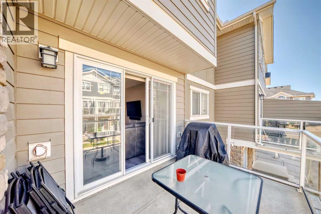 Single Family House for Sale in  Evanston Manor NW Evanston Calgary 