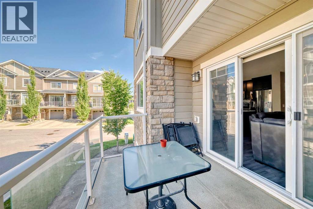 Single Family House for Sale in  Evanston Manor NW Evanston Calgary 