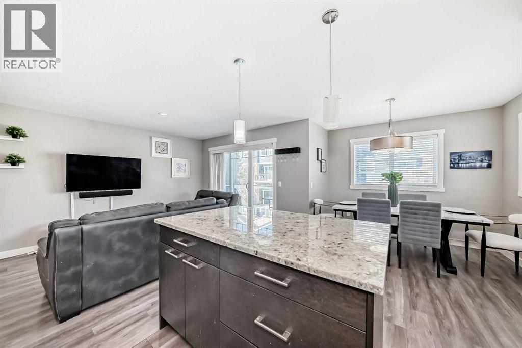 Single Family House for Sale in  Evanston Manor NW Evanston Calgary 