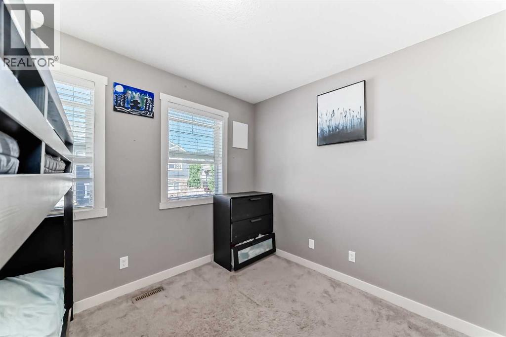 Single Family House for Sale in  Evanston Manor NW Evanston Calgary 