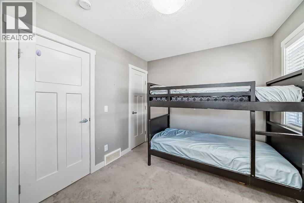 Single Family House for Sale in  Evanston Manor NW Evanston Calgary 