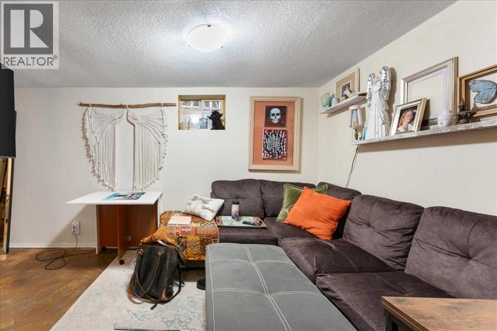 Single Family House for Sale in   Avenue SE Ramsay Calgary 