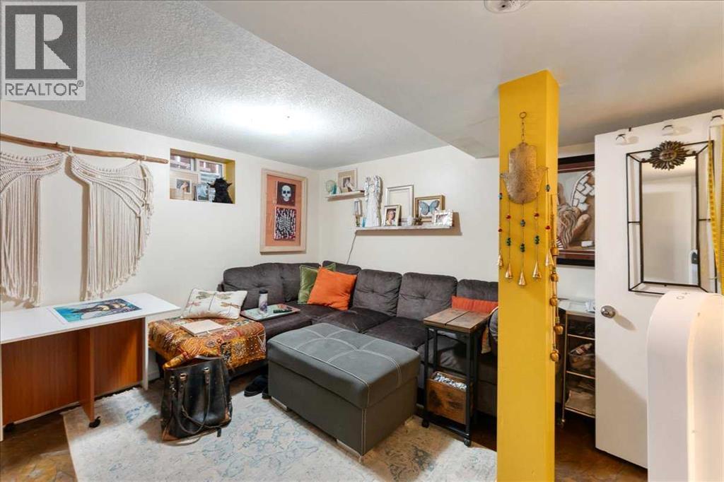 Single Family House for Sale in   Avenue SE Ramsay Calgary 
