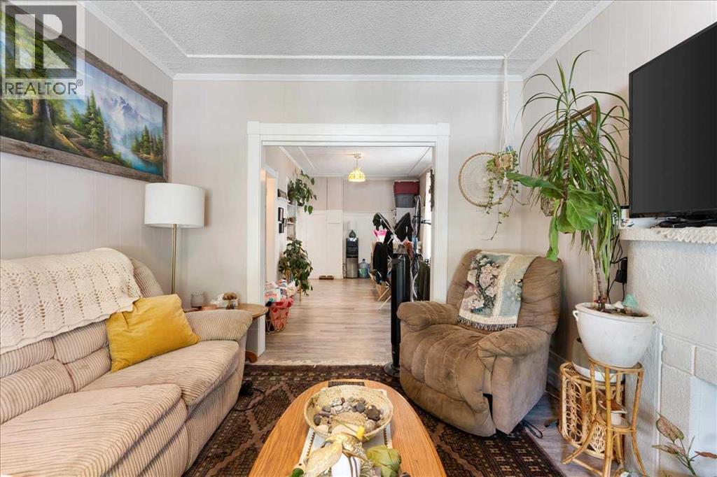 Single Family House for Sale in   Avenue SE Ramsay Calgary 