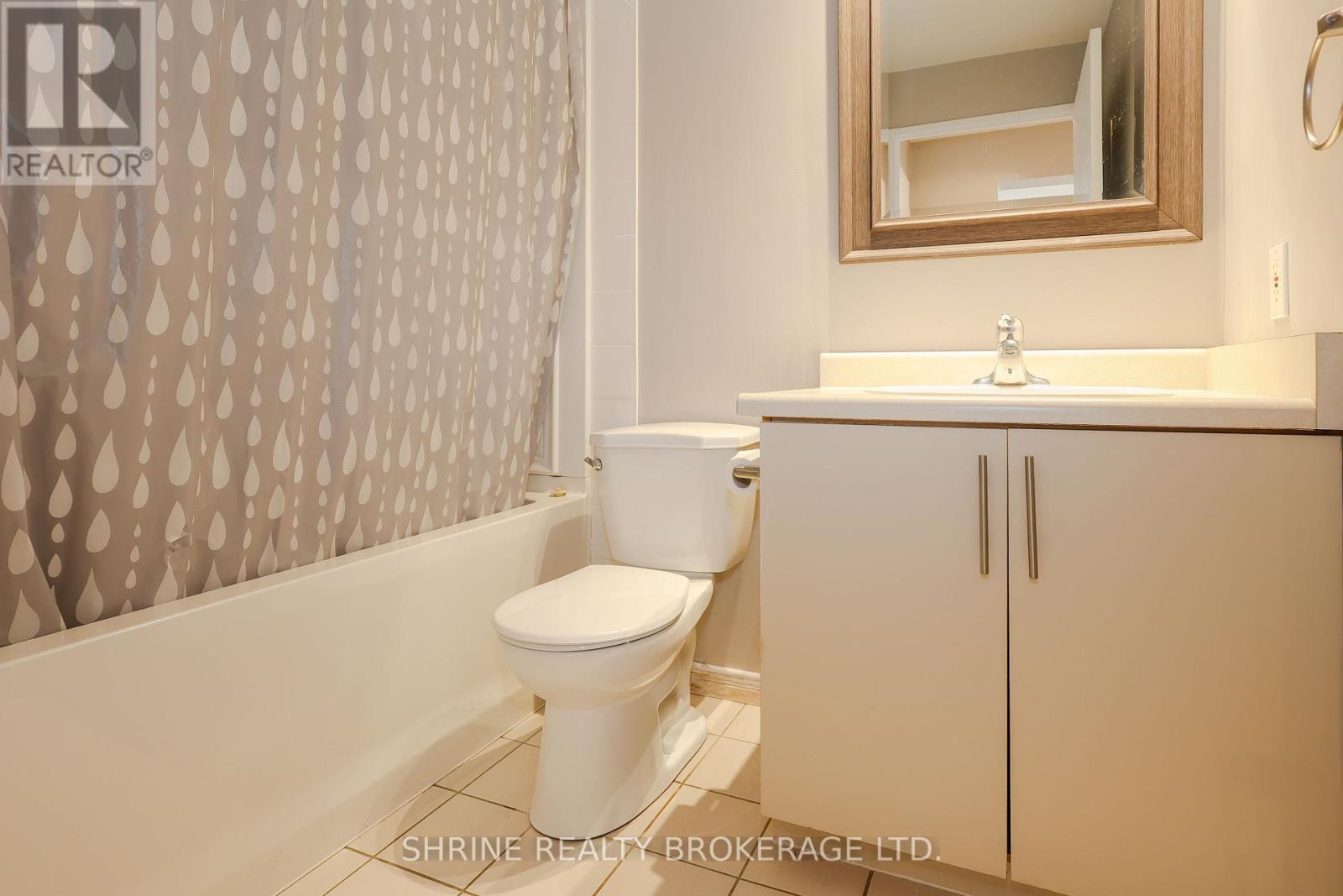 Photo 16 of 207 570 Proudfoot Lane, London North ON