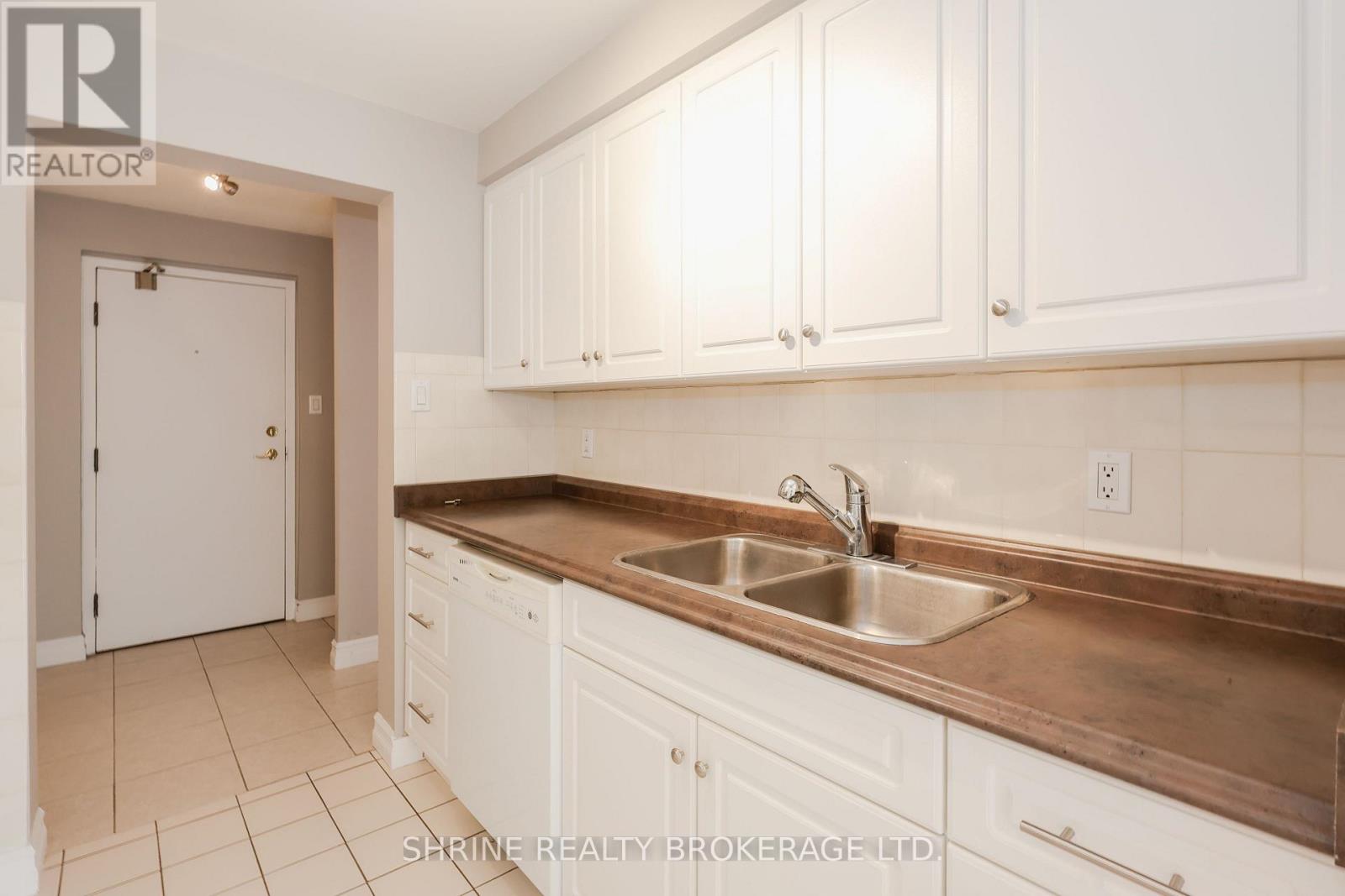 Photo 7 of 207 570 Proudfoot Lane, London North ON