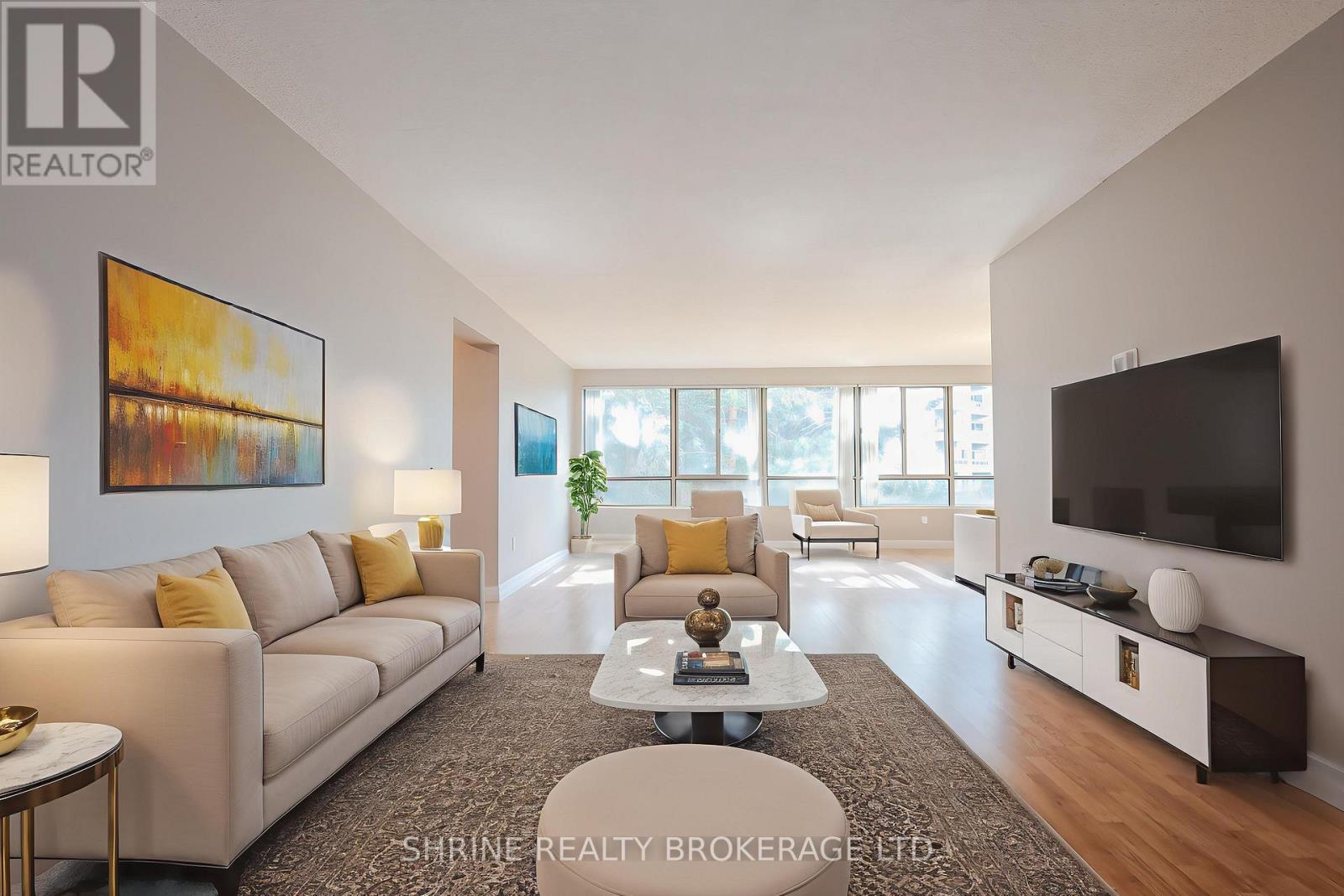 Photo 4 of 207 570 Proudfoot Lane, London North ON