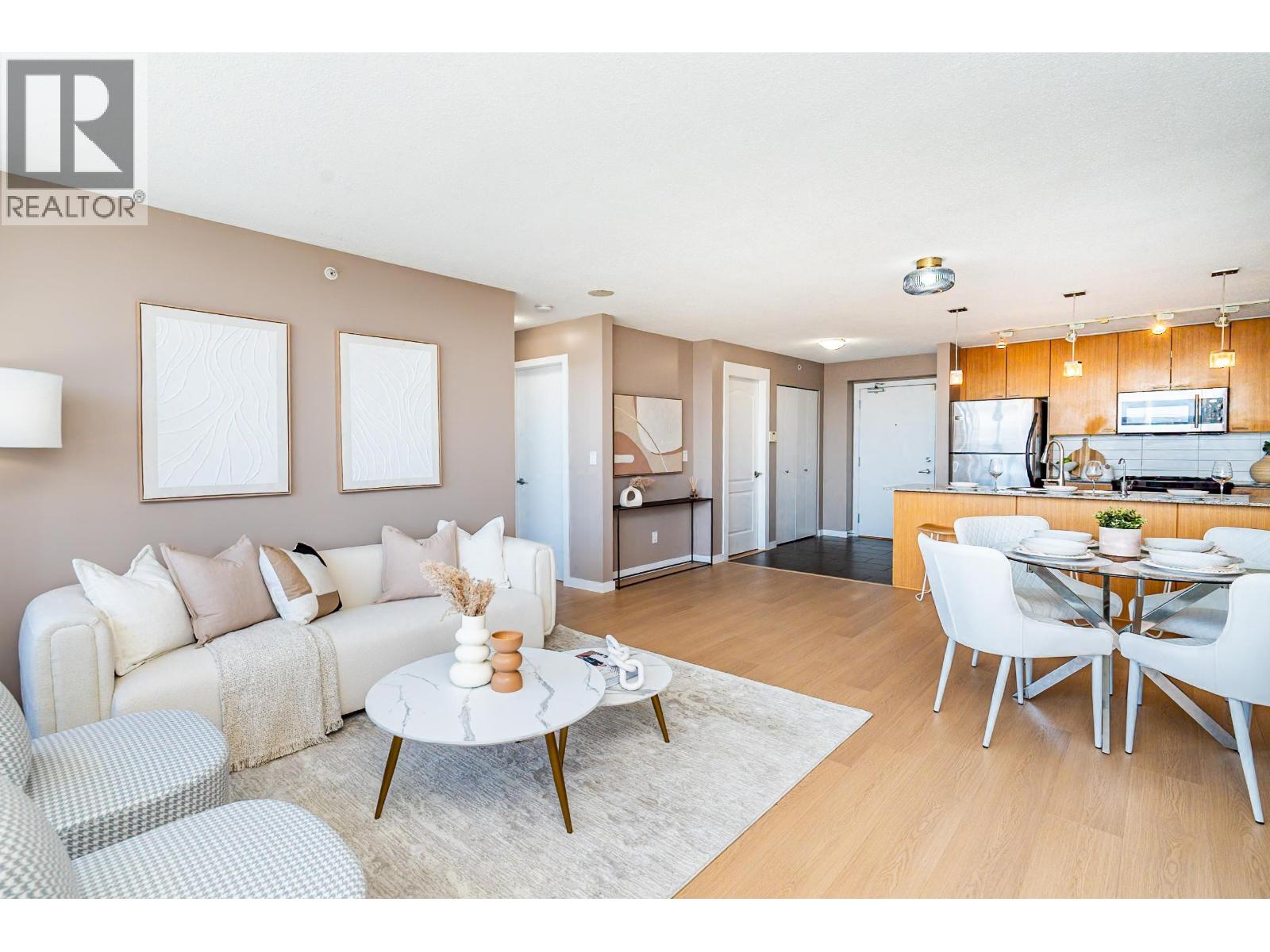 Photo 1 of 504 39 Sixth Street, New Westminster BC