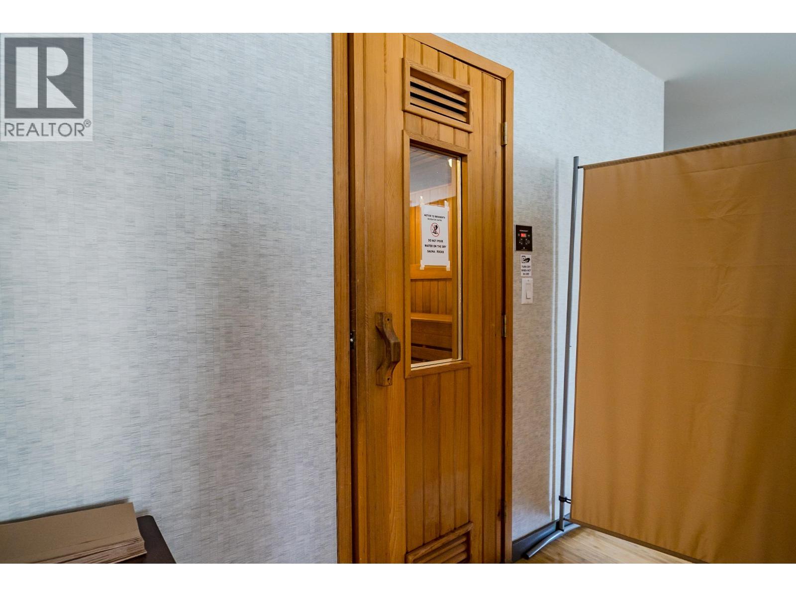 Photo 38 of 504 39 Sixth Street, New Westminster BC