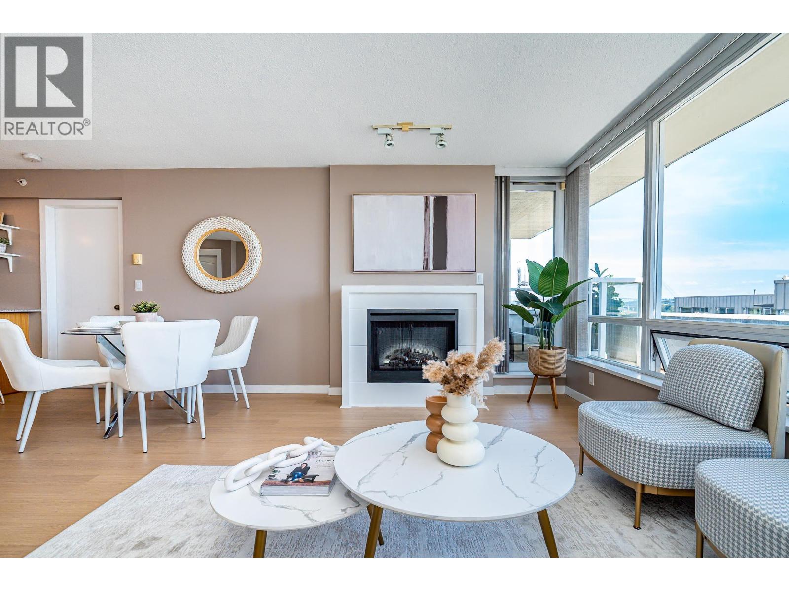 Photo 8 of 504 39 Sixth Street, New Westminster BC