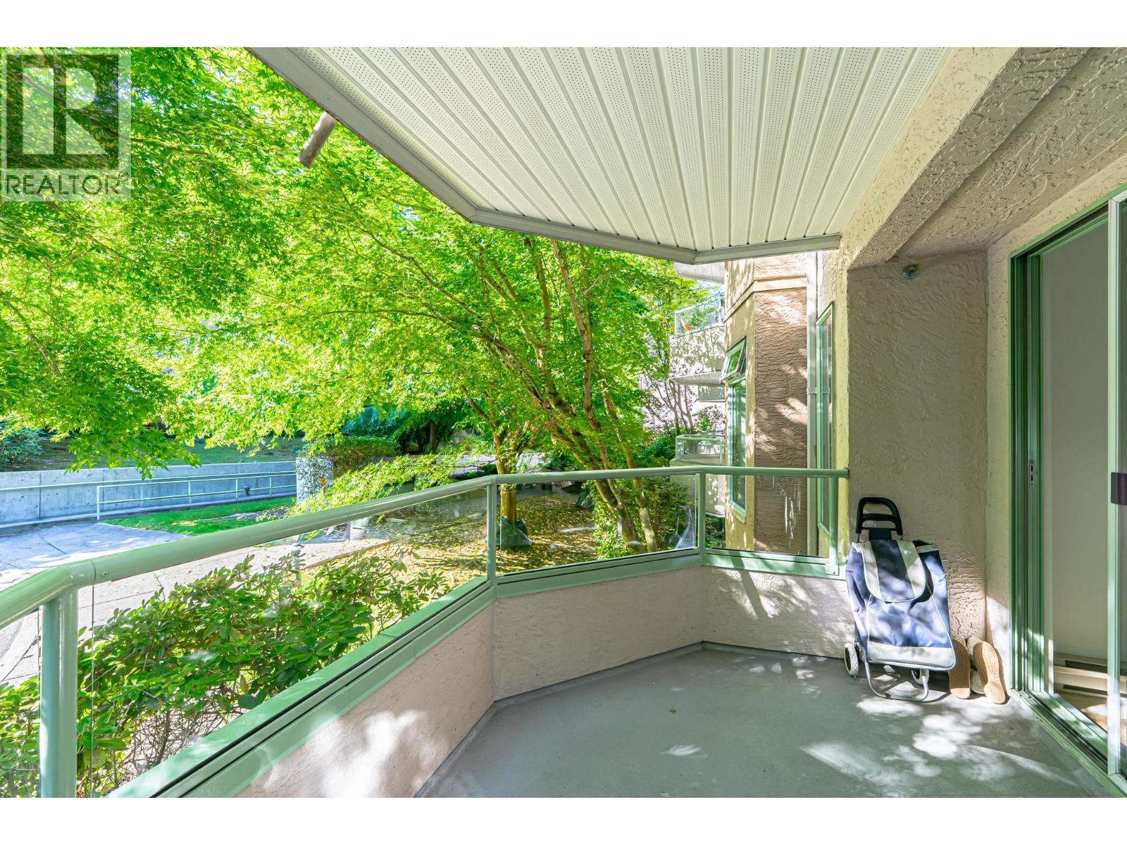Photo 11 of 310 6737 Station Hill Court, Burnaby BC