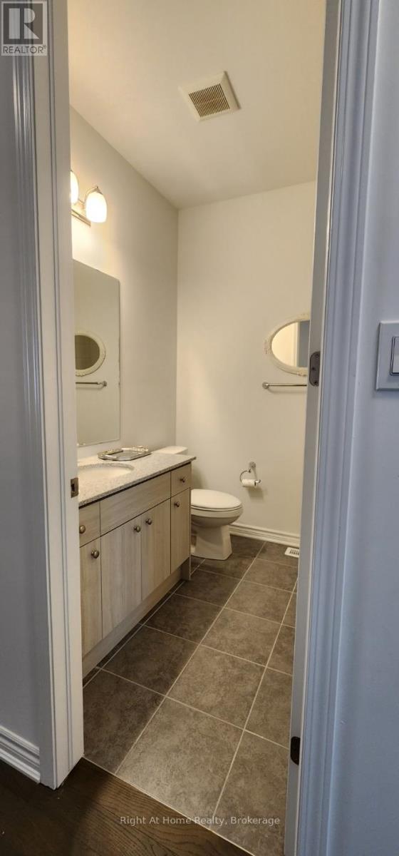 Photo 18 of 1242 Wheat Boom Drive, Oakville ON