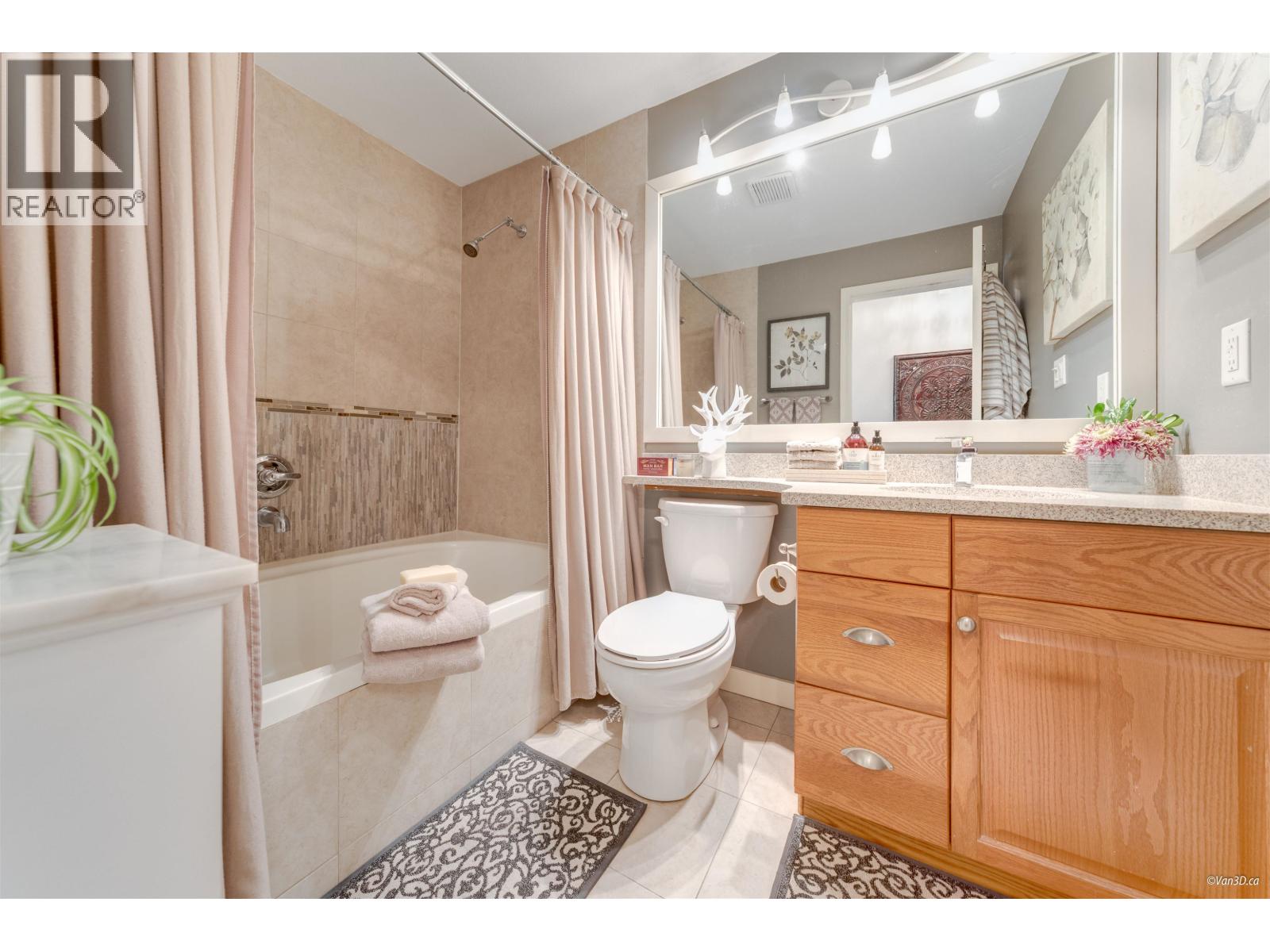 Photo 11 of 201 985 10th Avenue, Vancouver BC