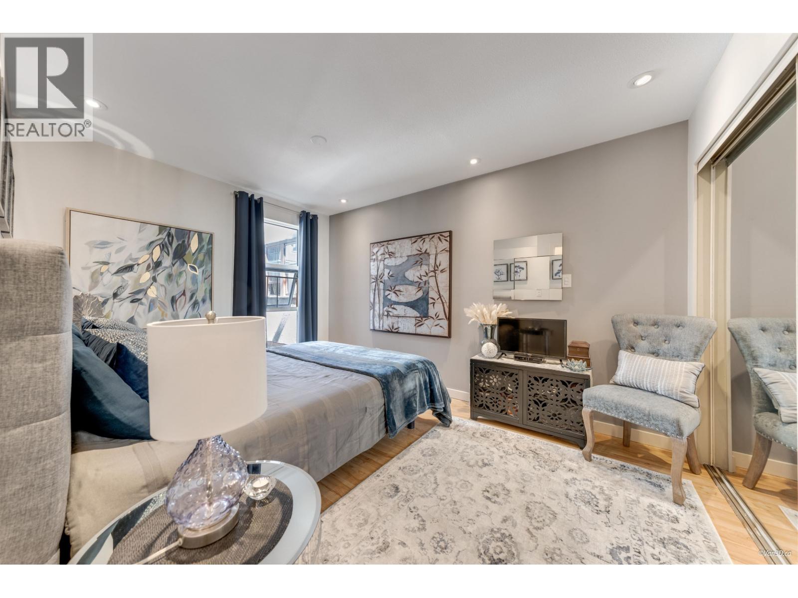 Photo 16 of 201 985 10th Avenue, Vancouver BC