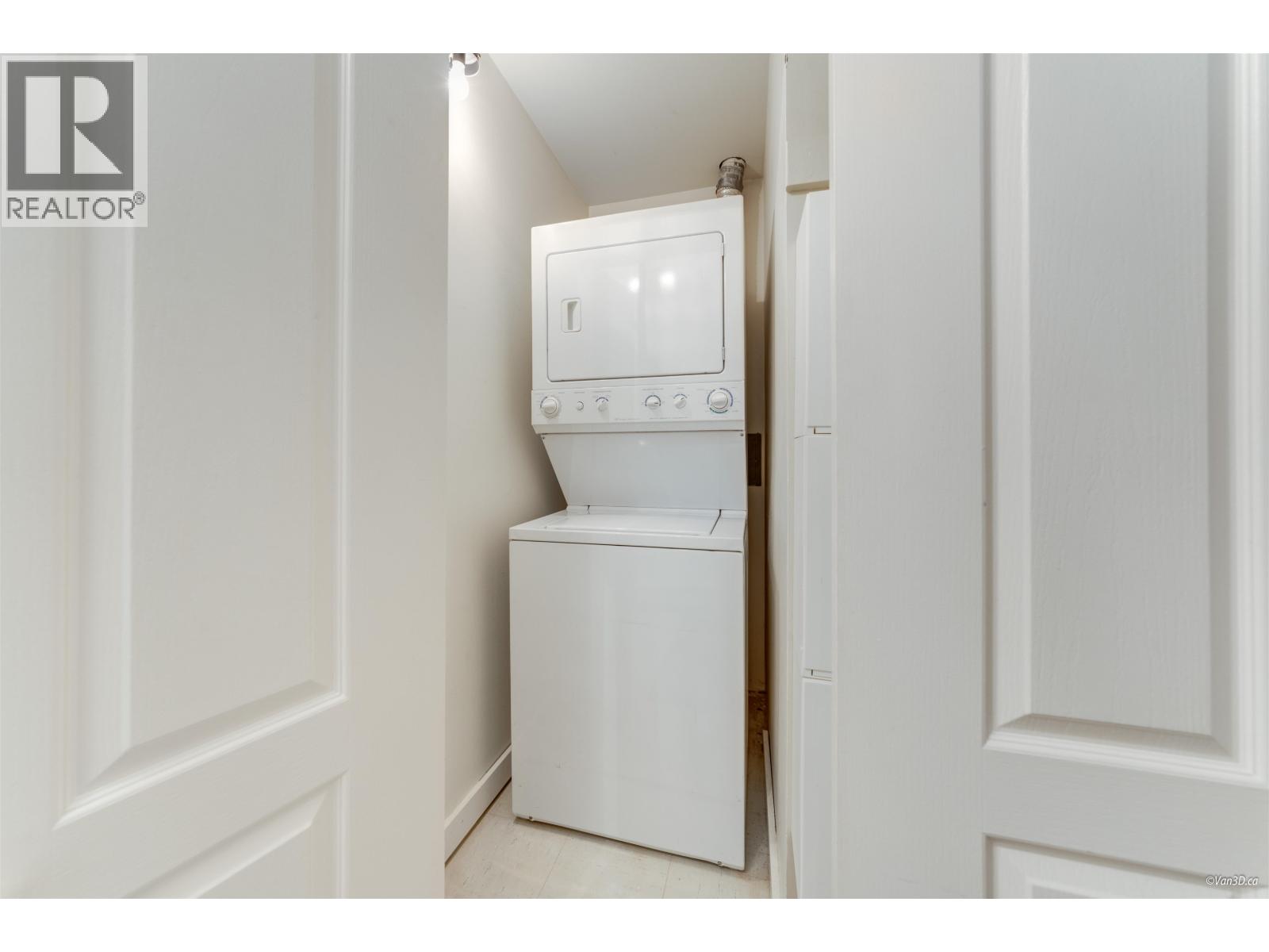 Photo 9 of 201 985 10th Avenue, Vancouver BC