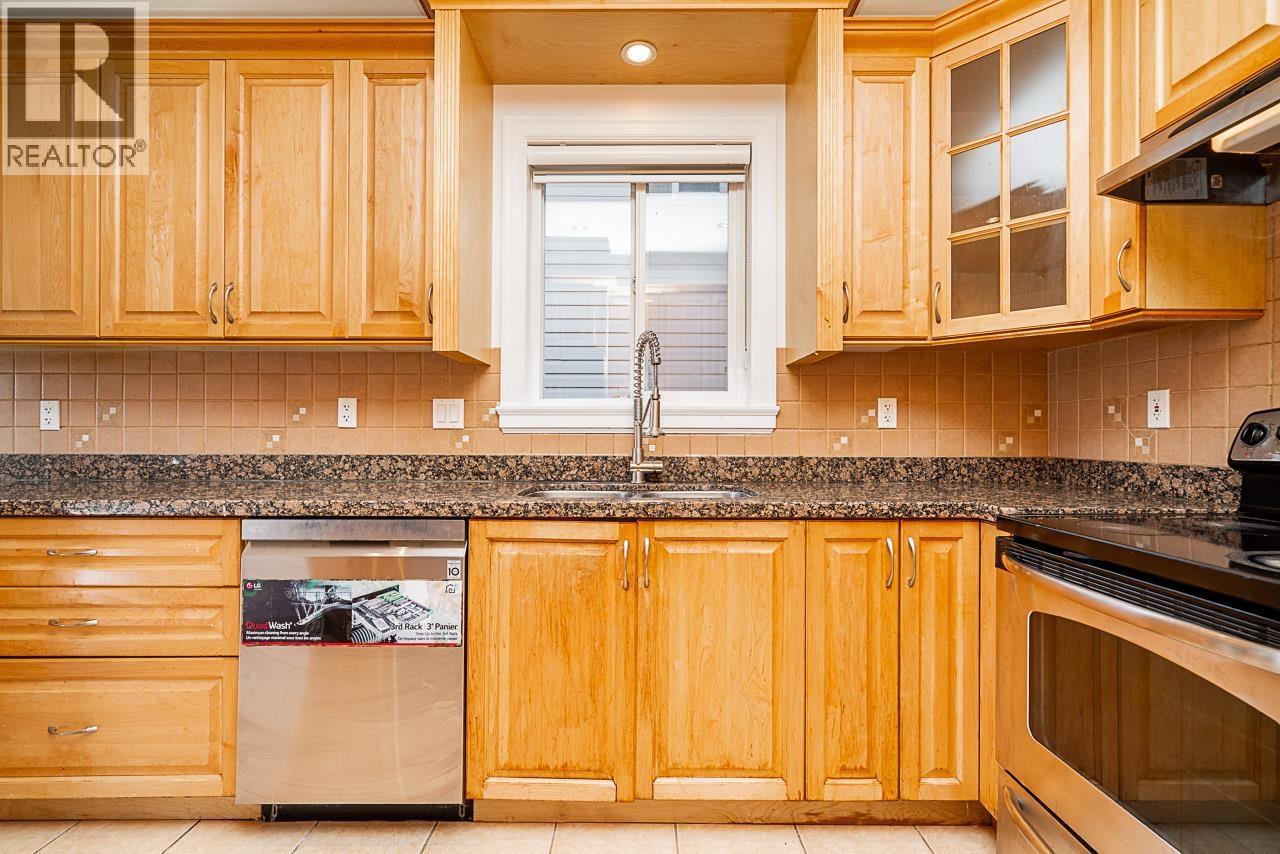 Photo 10 of 7268 1st Street, Burnaby BC