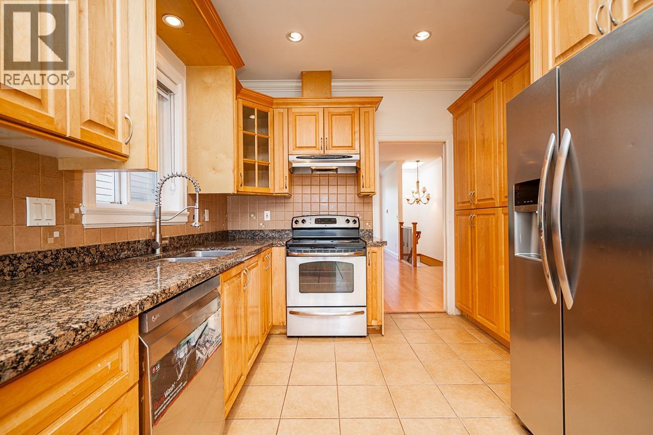 Photo 11 of 7268 1st Street, Burnaby BC