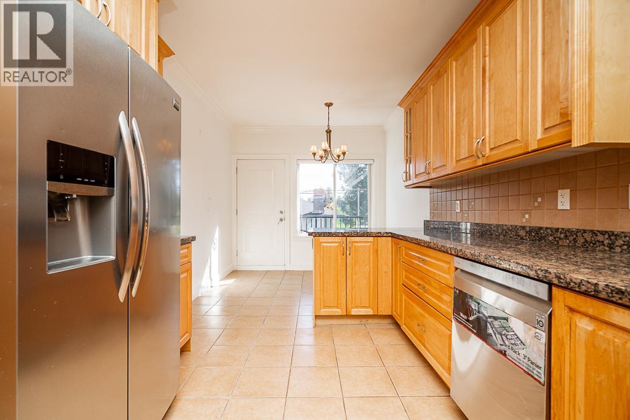 Photo 12 of 7268 1st Street, Burnaby BC