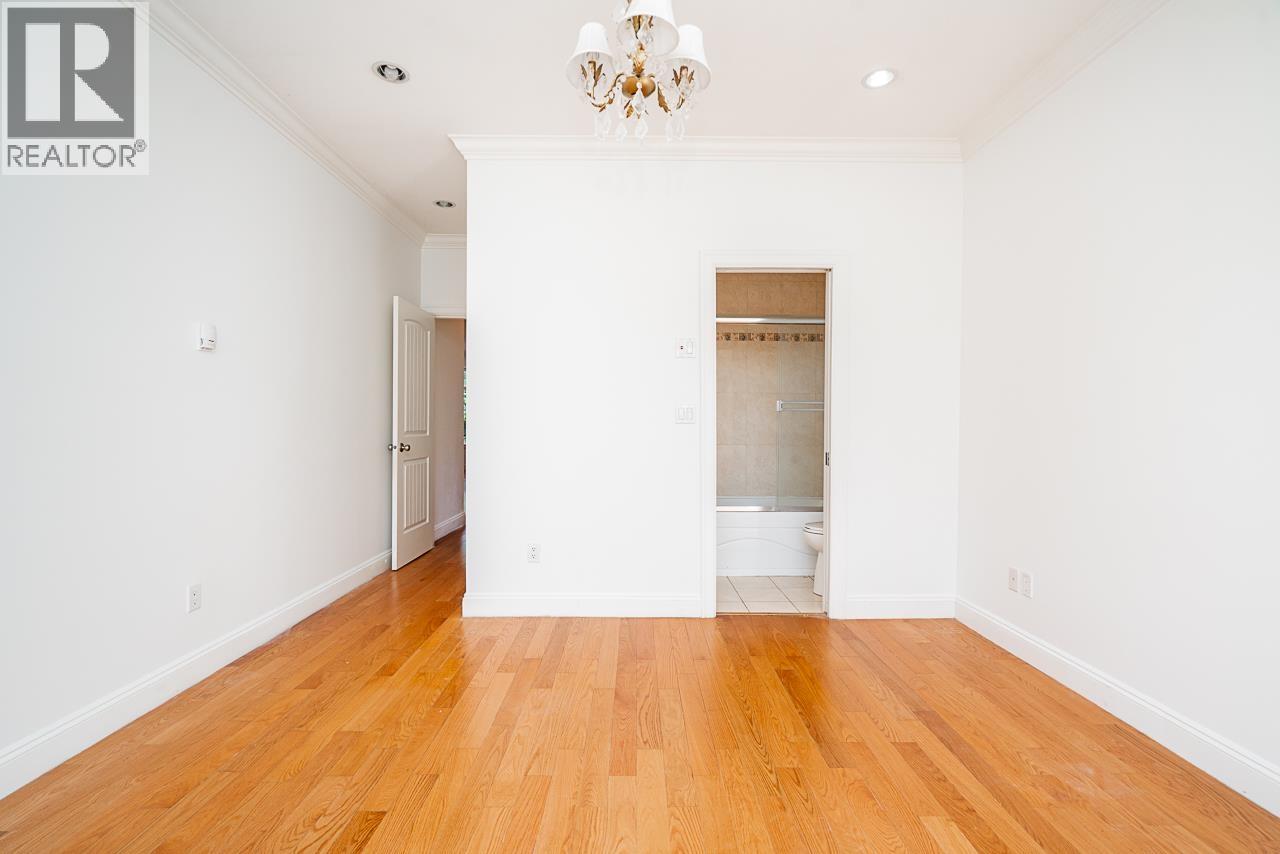 Photo 16 of 7268 1st Street, Burnaby BC