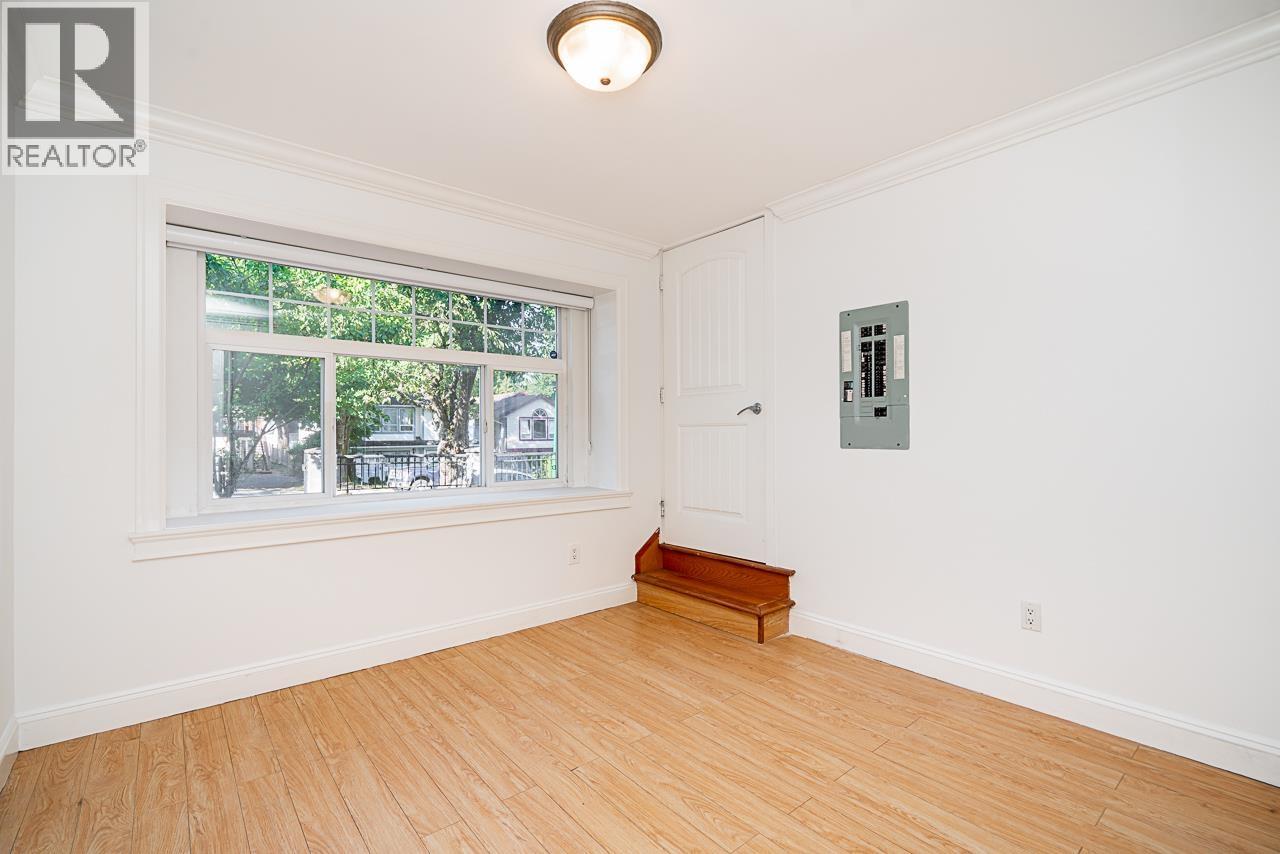Photo 25 of 7268 1st Street, Burnaby BC
