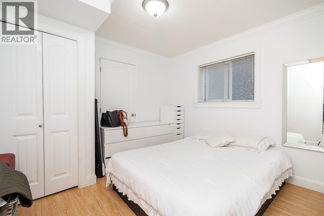 Photo 29 of 7268 1st Street, Burnaby BC