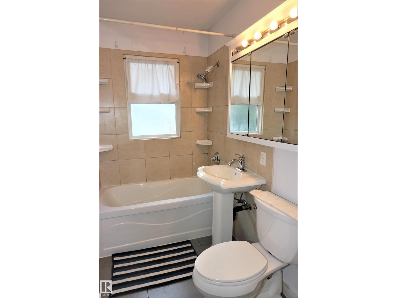 Photo 16 of 8528 64 Av Nw, Edmonton AB