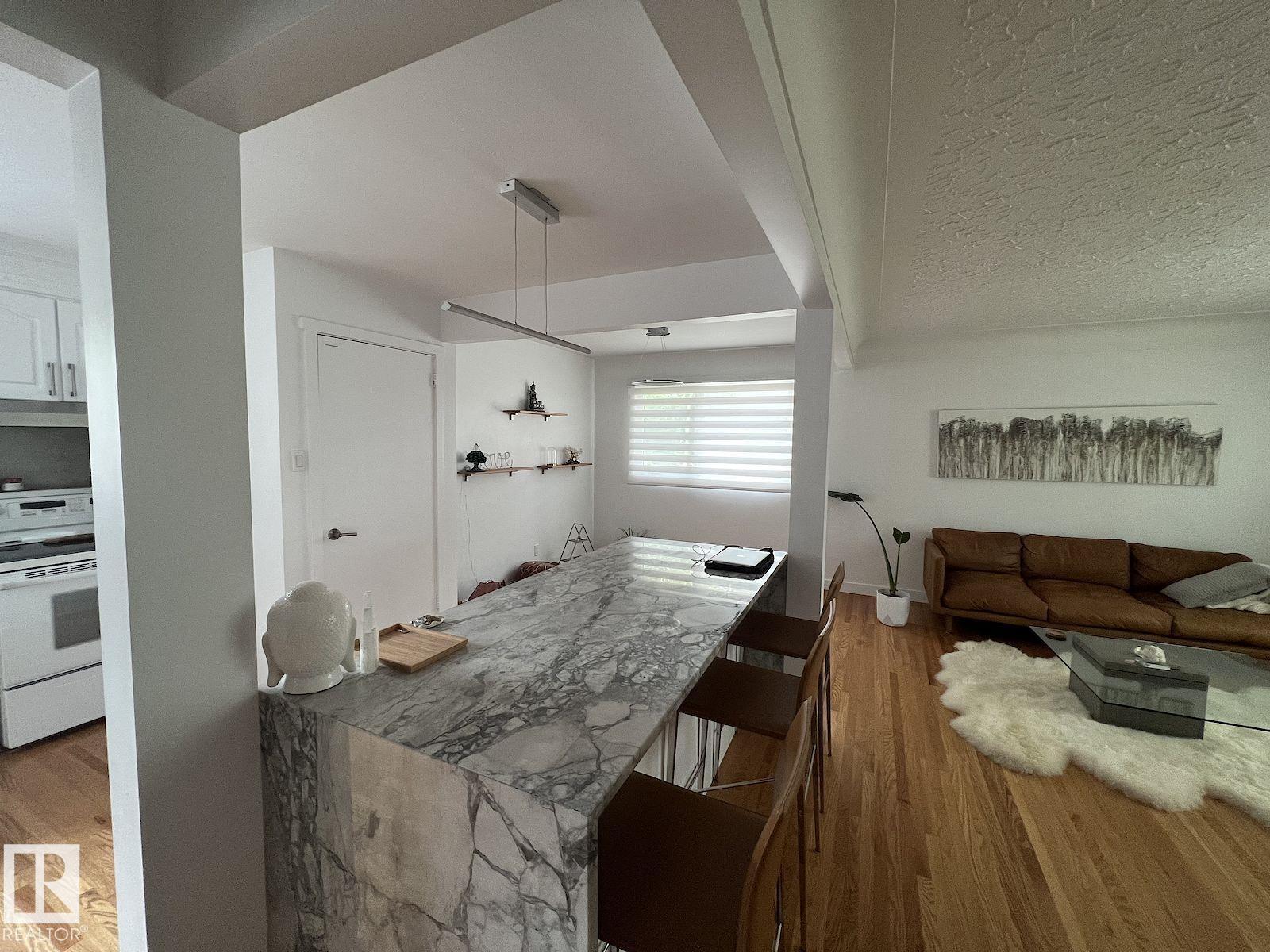 Photo 7 of 8528 64 Av Nw, Edmonton AB