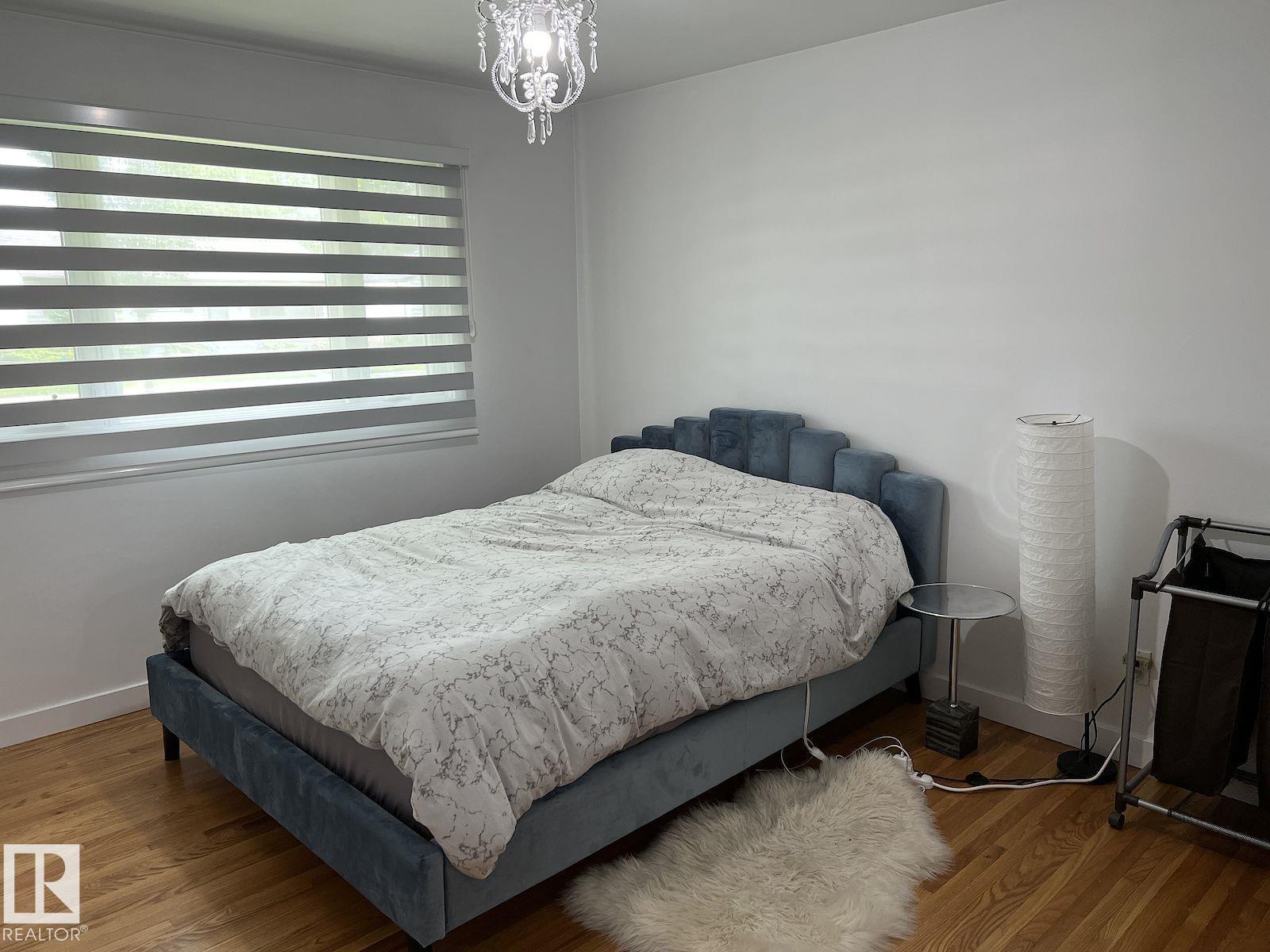 Photo 11 of 8528 64 Av Nw, Edmonton AB