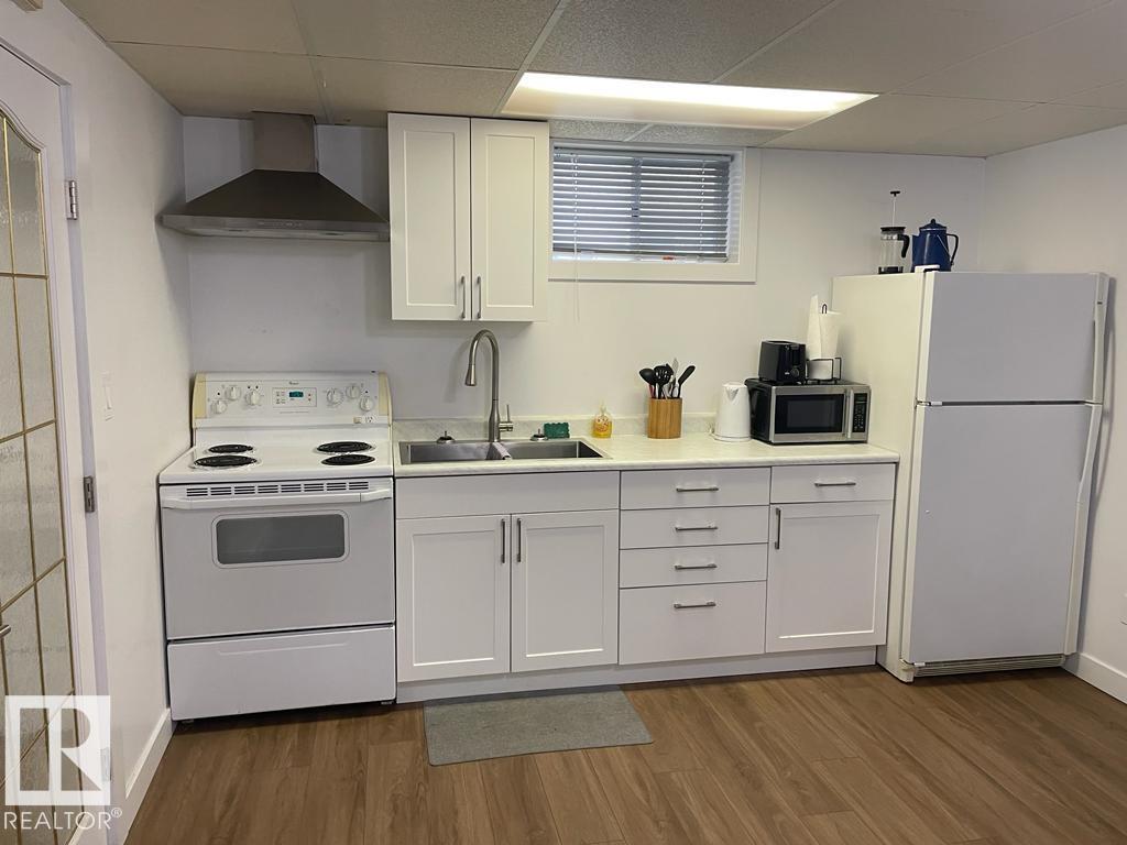 Photo 21 of 8528 64 Av Nw, Edmonton AB