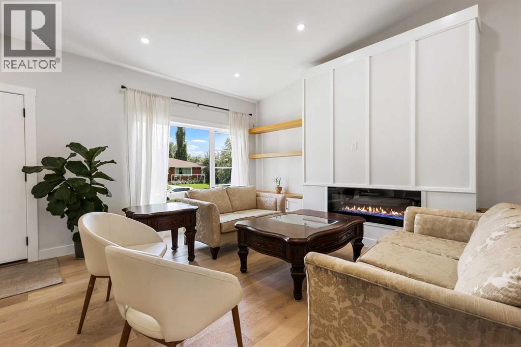 Single Family House Bungalow for Sale in  Breen Crescent NW Brentwood Calgary 