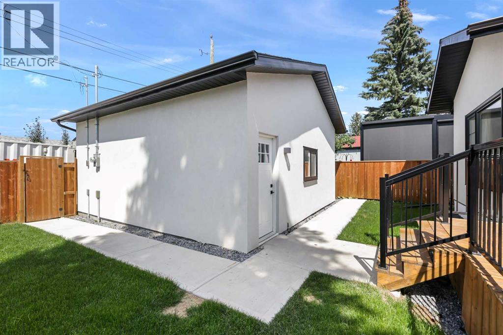 Single Family House Bungalow for Sale in  Breen Crescent NW Brentwood Calgary 