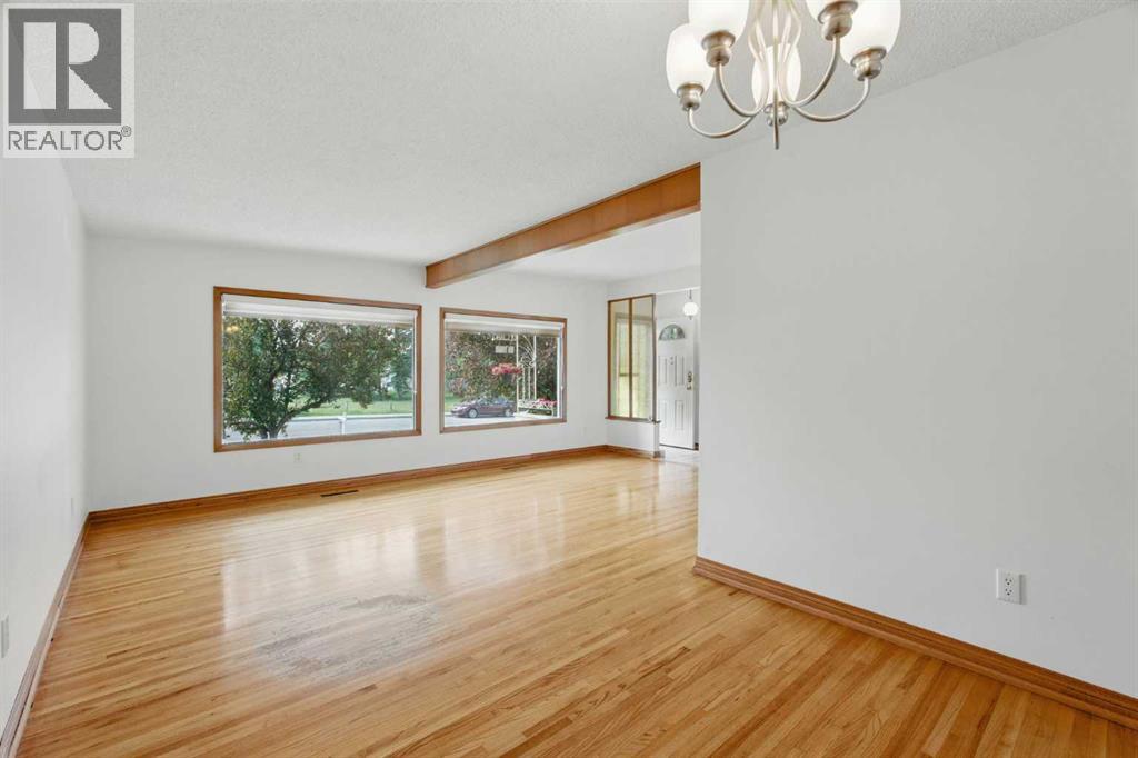 Single Family House Bungalow for Sale in   Avenue NE Mayland Heights Calgary 