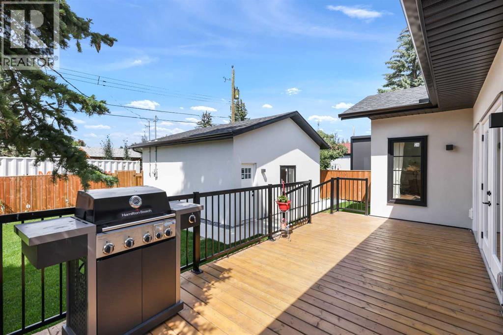 Single Family House Bungalow for Sale in  Breen Crescent NW Brentwood Calgary 