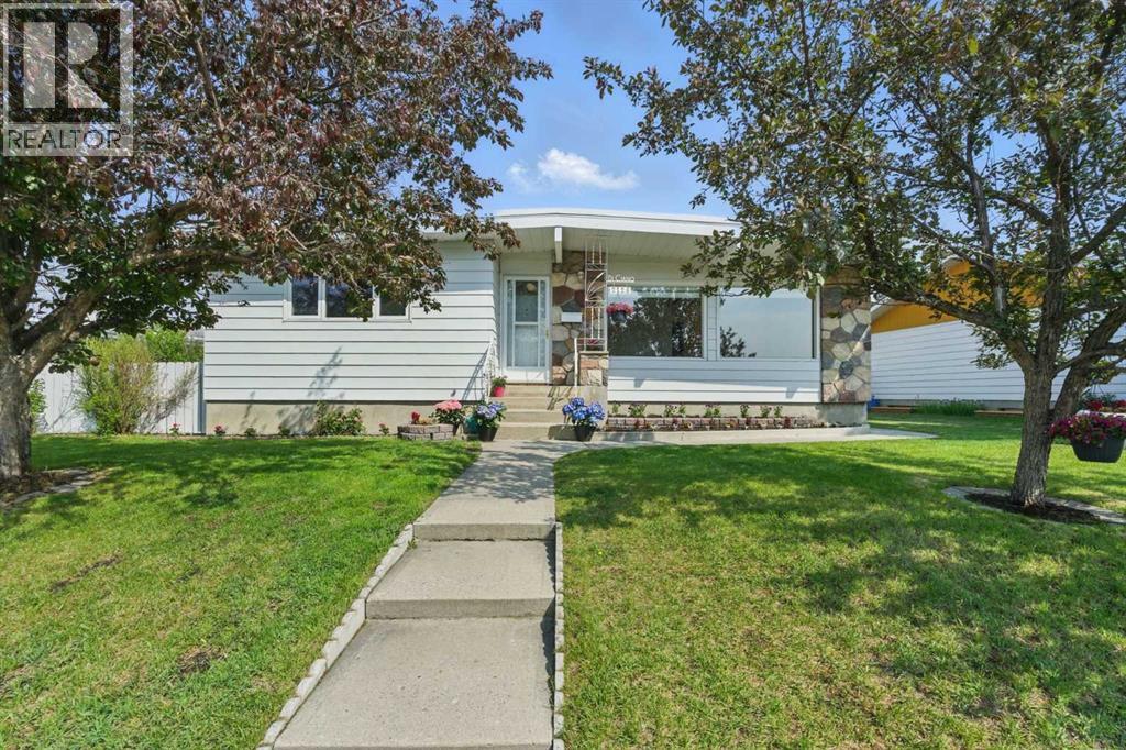 Single Family House Bungalow for Sale in   Avenue NE Mayland Heights Calgary 