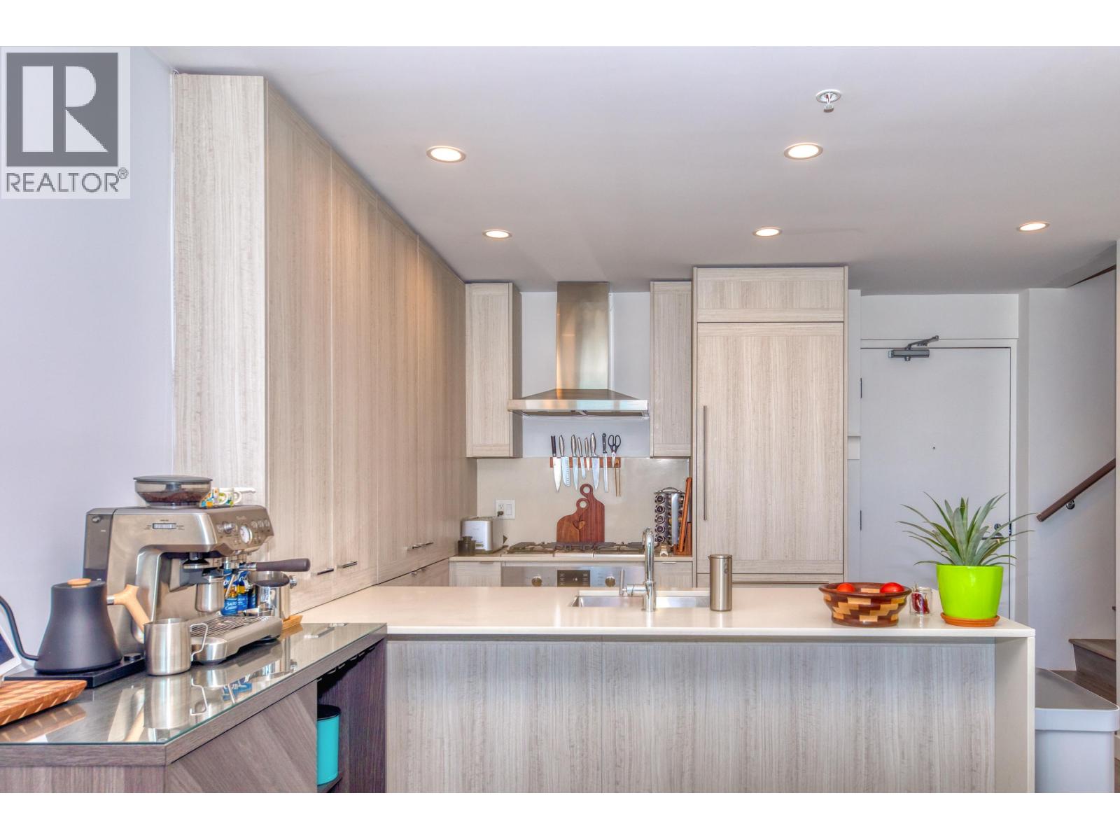 TH307 2351 BETA AVENUE, Burnaby