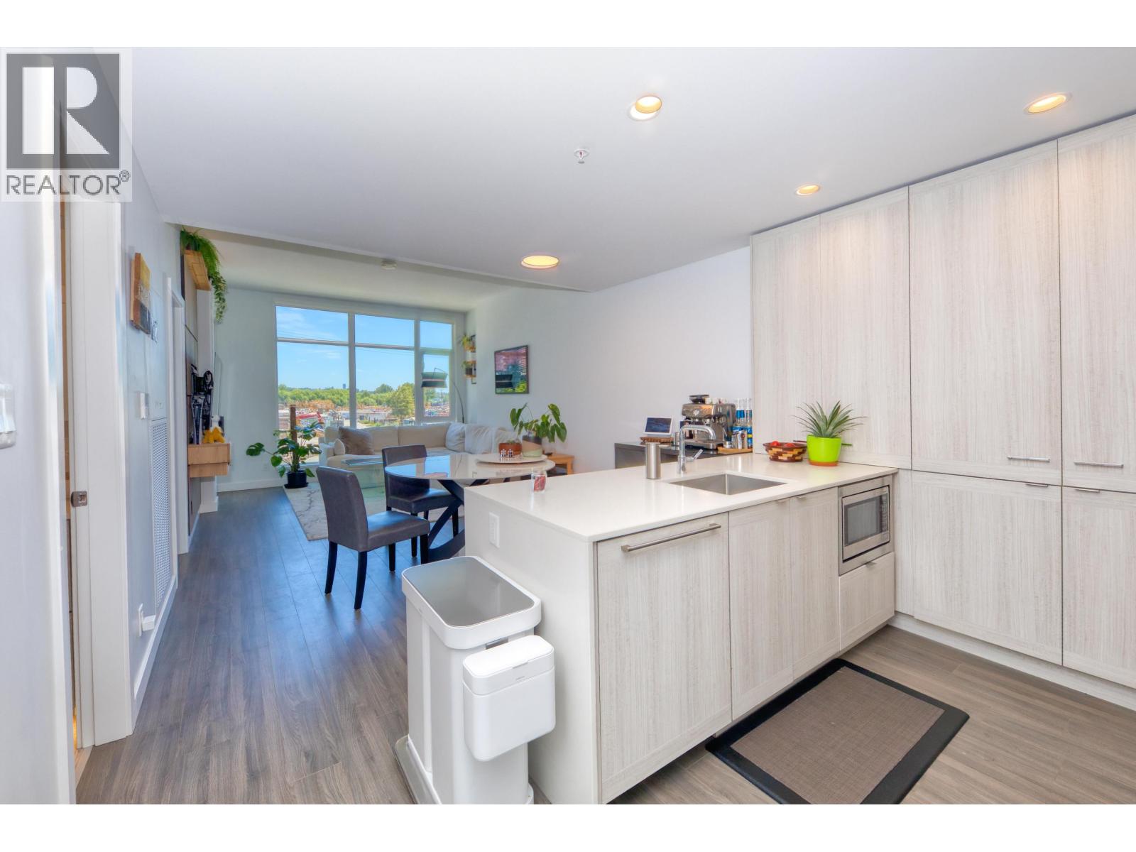 TH307 2351 BETA AVENUE, Burnaby