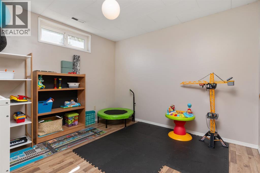 Single Family House Bungalow for Sale in  A Avenue Rosedale Camrose 