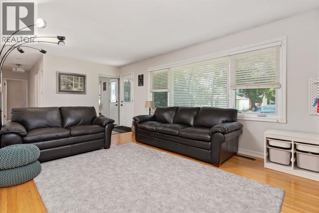 Single Family House Bungalow for Sale in  A Avenue Rosedale Camrose 