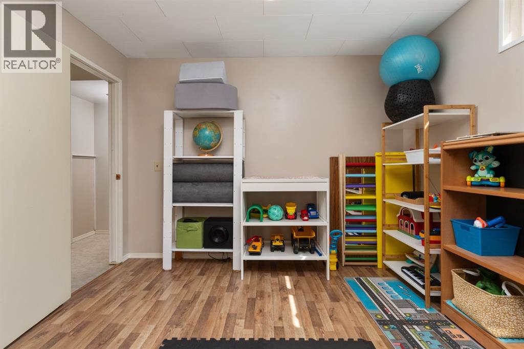 Single Family House Bungalow for Sale in  A Avenue Rosedale Camrose 
