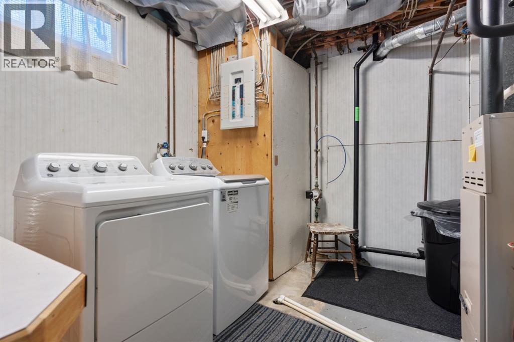 Single Family House Bungalow for Sale in  A Avenue Rosedale Camrose 